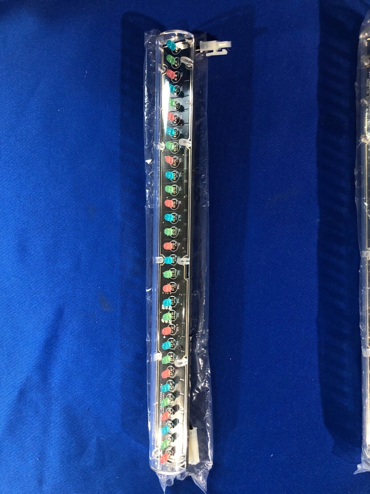 6086695