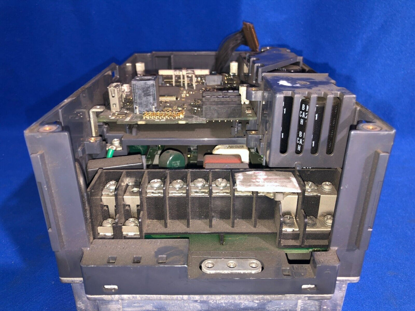 6086573