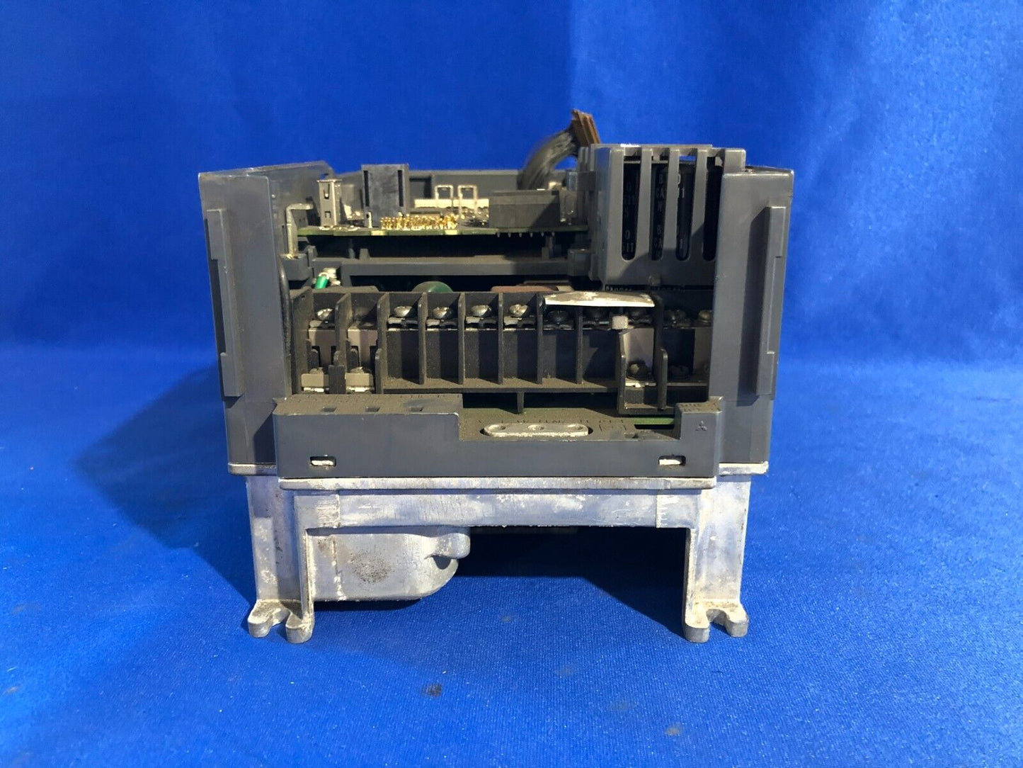 6086573