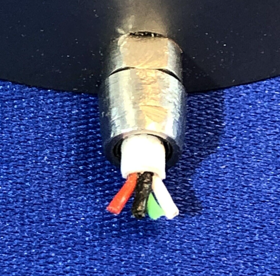 6086855