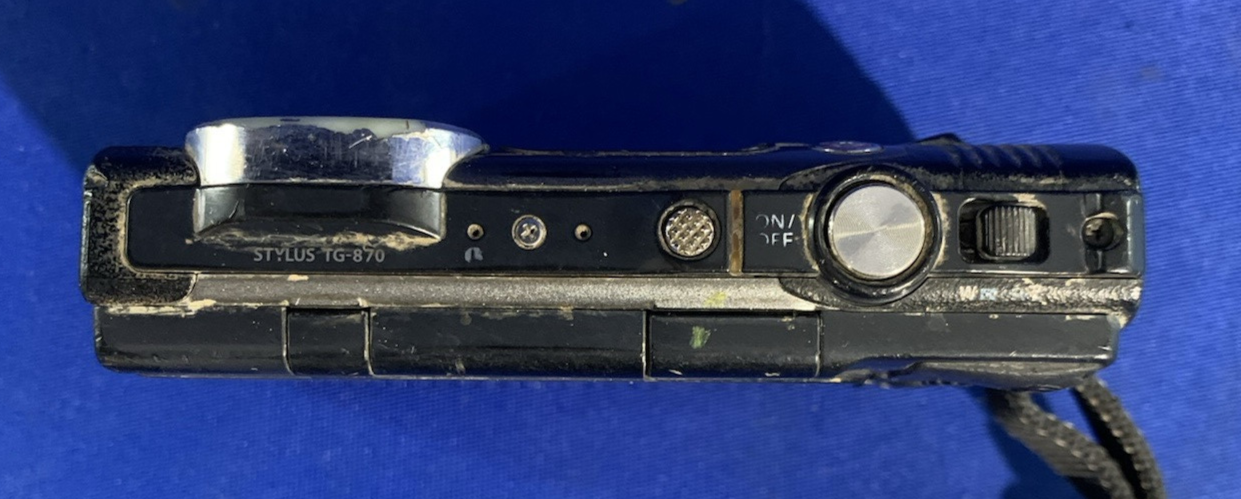 6086896