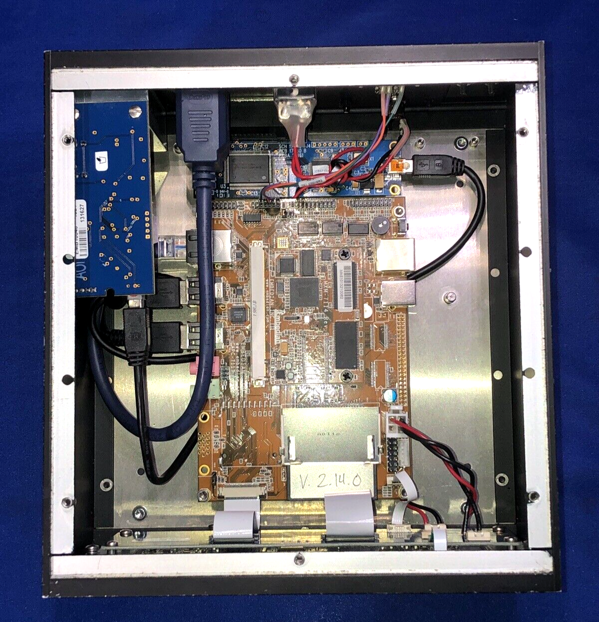 6086600