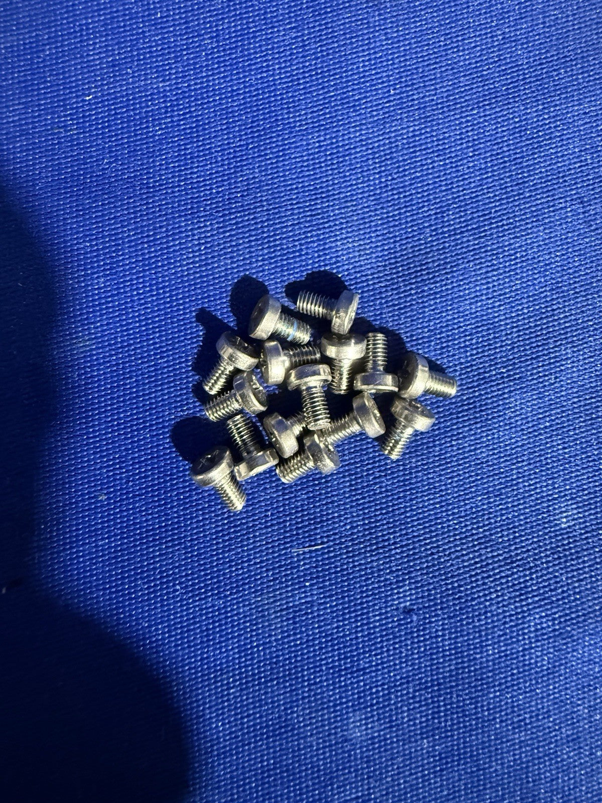 6442886