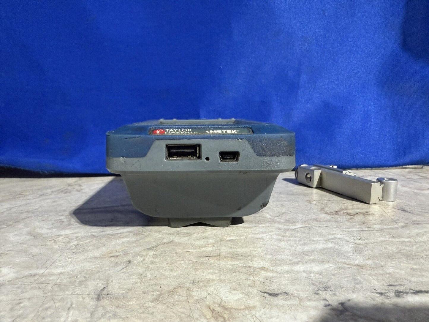 6086779