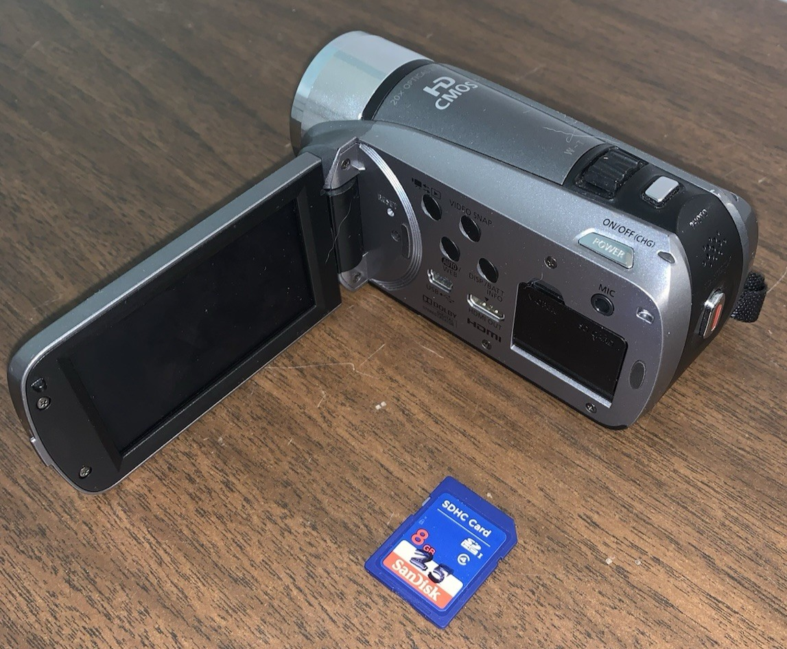 7364591