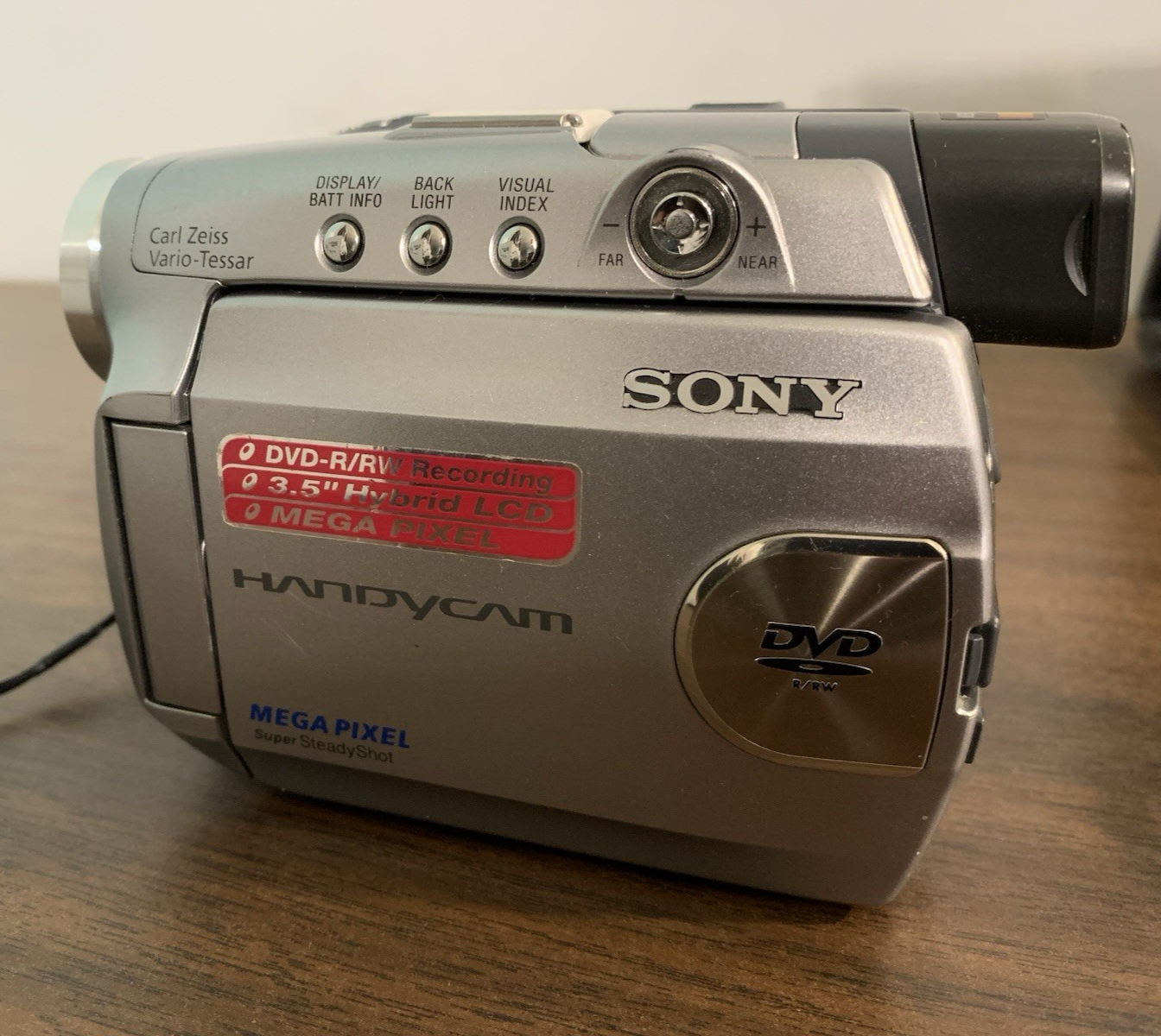 7842128