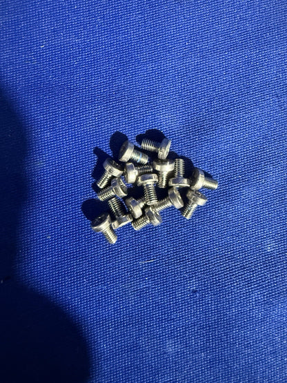 6442886