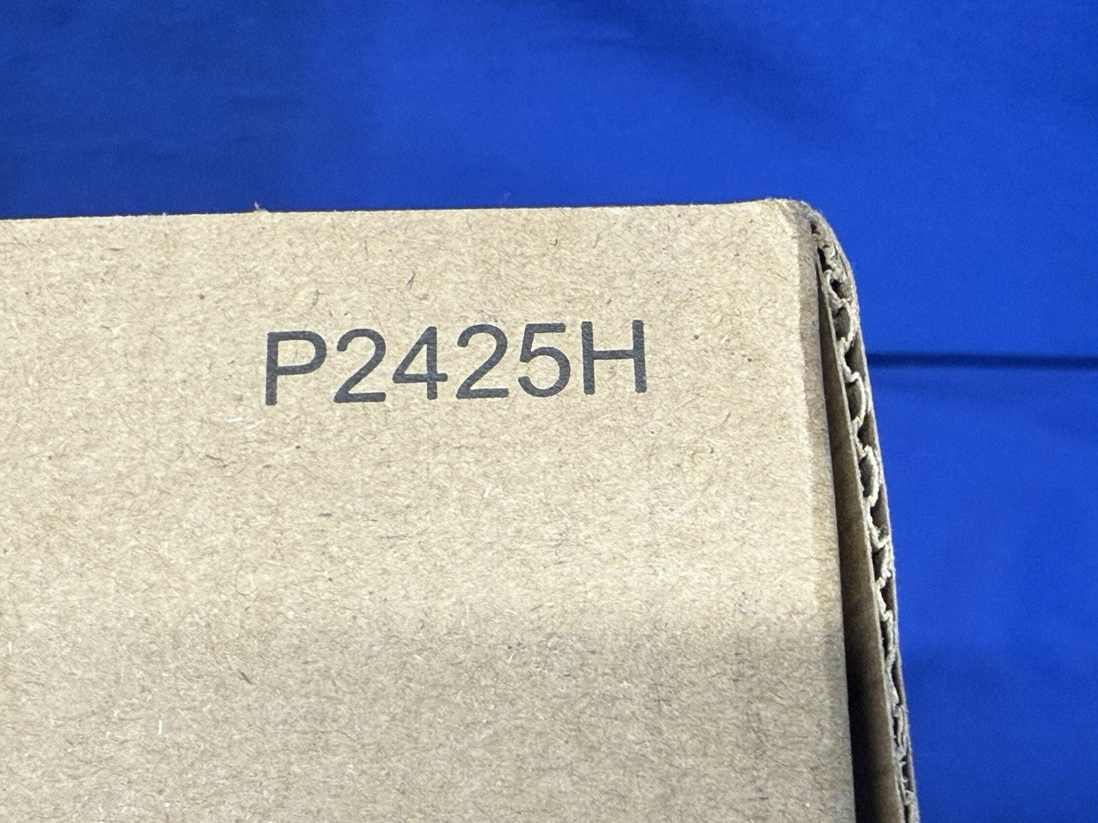7686582