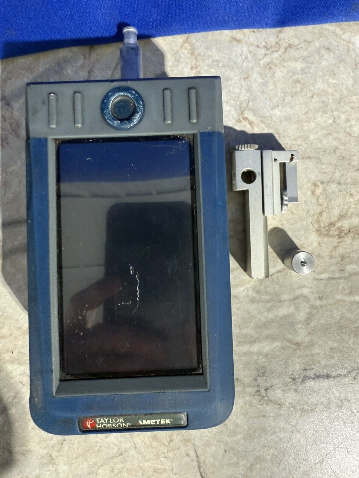 6086779