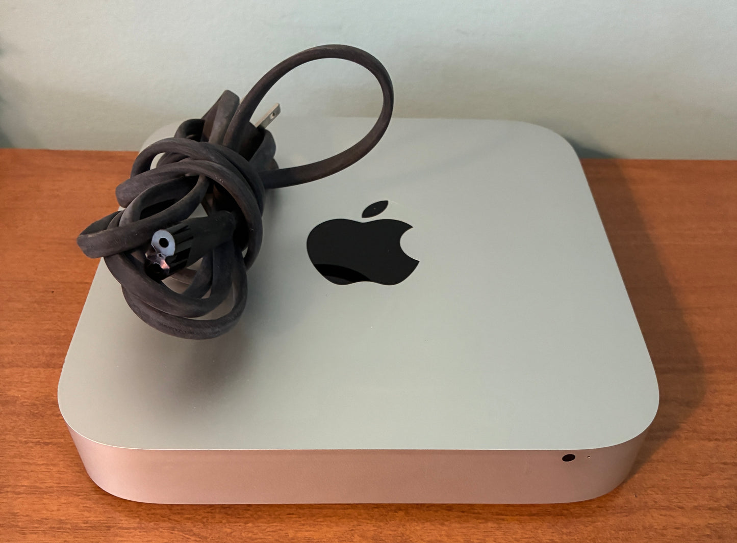 Apple Mac Mini 2014 Desktop Computer - Works Great